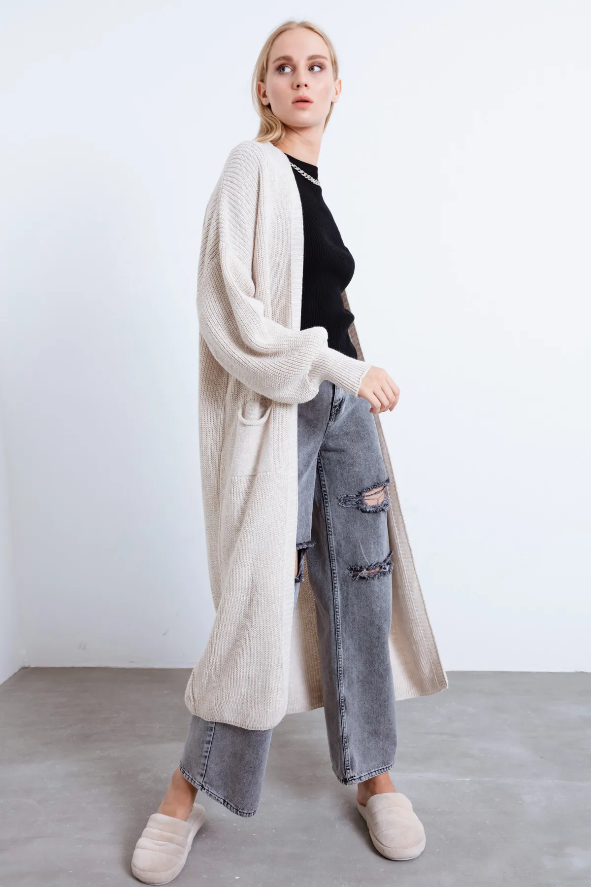 Lafaba  Beigefarbene lange Strickjacke mit Ballonärmeln für Damen