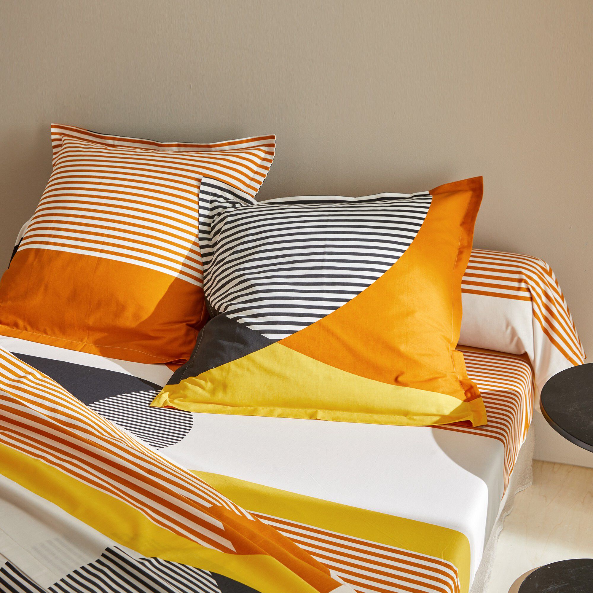 Linge de lit Nico en coton imprimé rayures style graphique