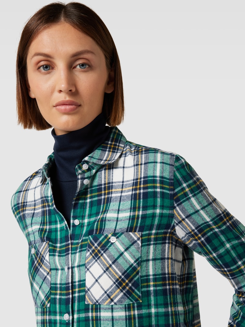 Flanellbluse mit Brusttaschen in grün