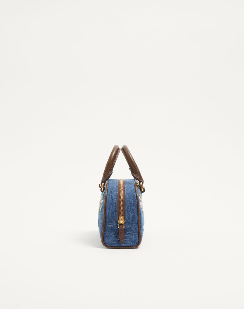 Valentino Garavani VLogo Signature Mini Boston Bag em jeans com bordado floral