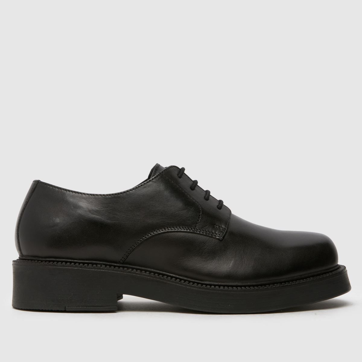 Schuh Micah bőr fűzős cipő fekete színben