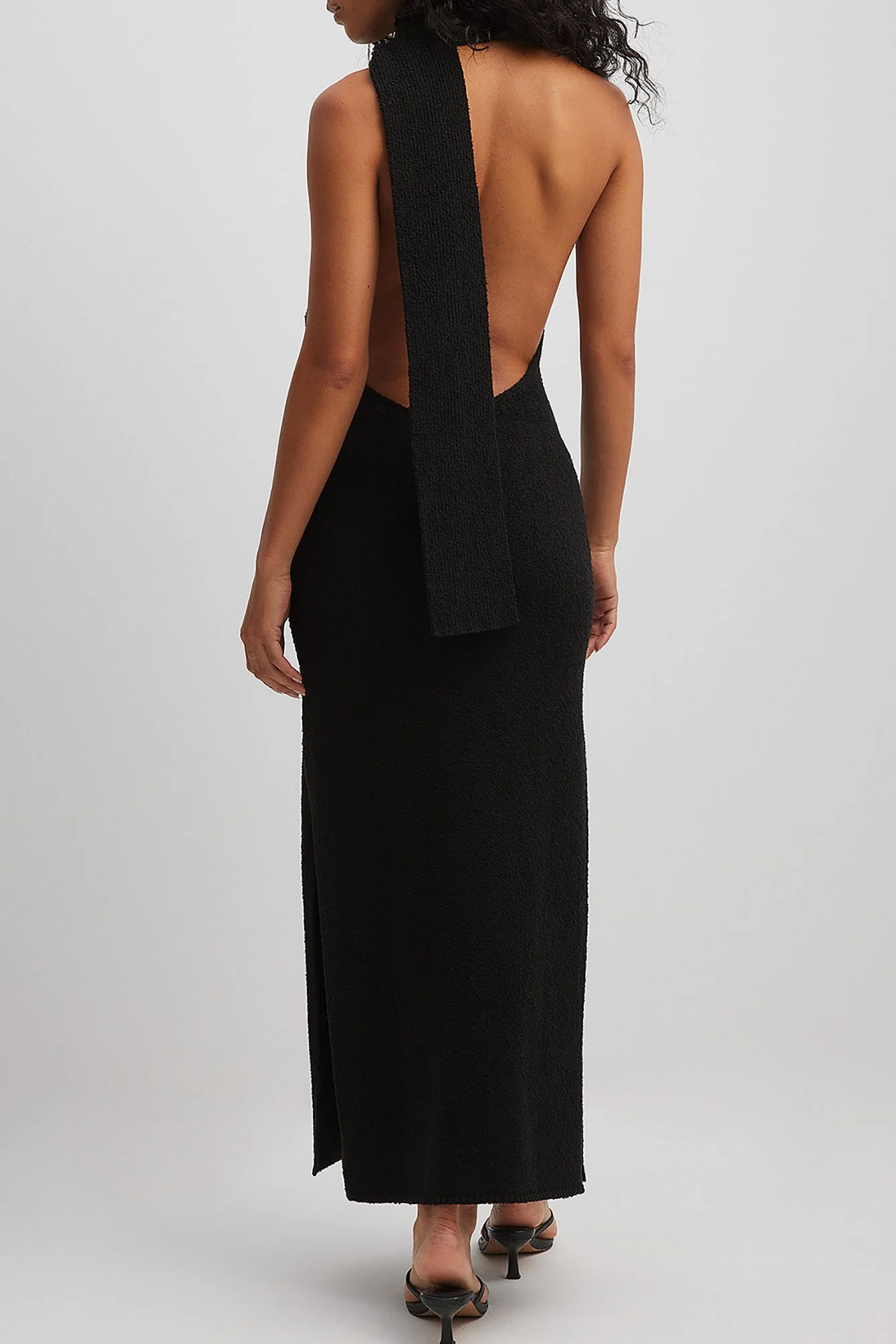 Gestricktes Maxi-Schal-Kleid