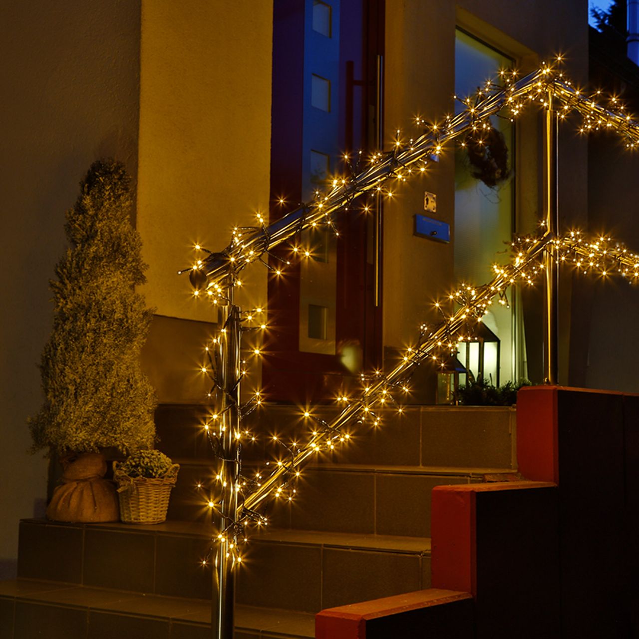Weles AMARE 1000 LED Lichterkette warmweiß Länge 30 m (zzgl. 5 m Zuleitung), für den Innen- und Außenbereich, 8 Leuchtmodi/Fernbedienung/Timer /Dimmfunktion