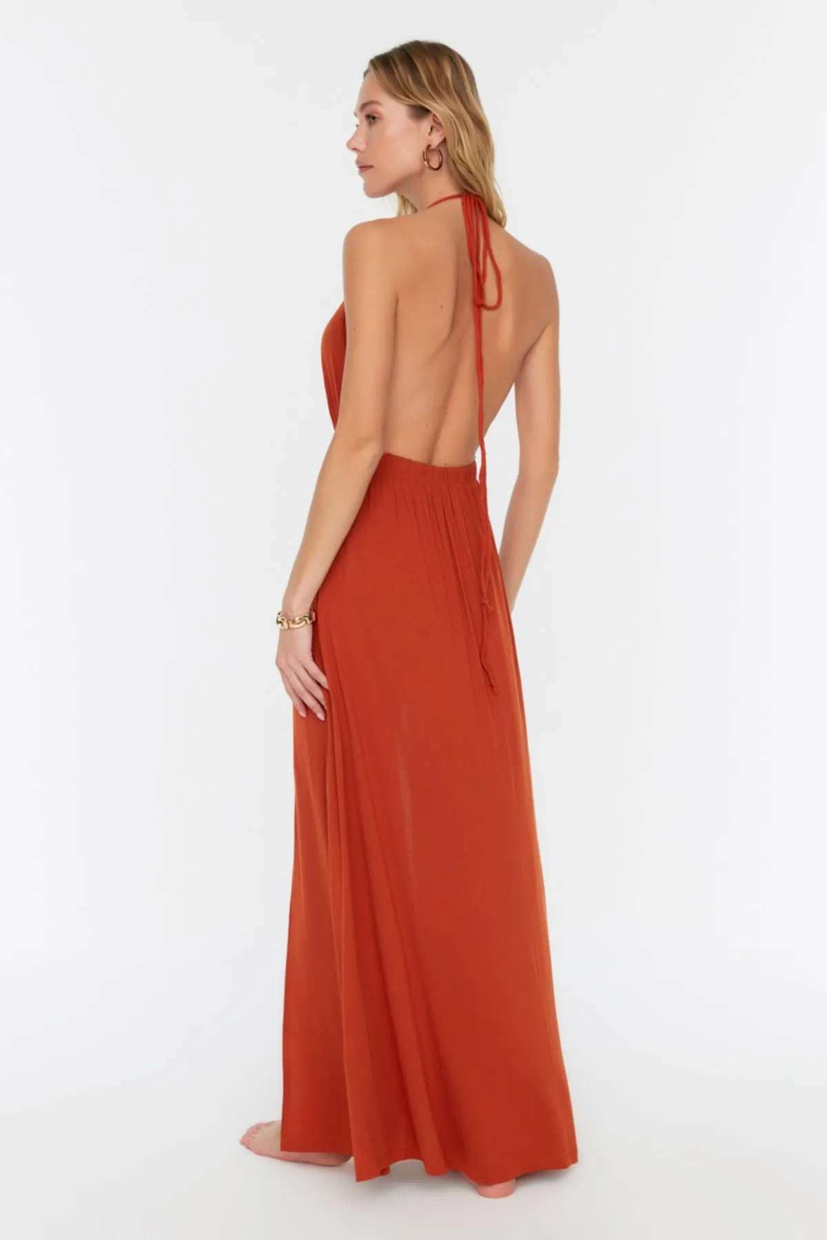 Trendyol Collection  Braunes gestricktes Strandkleid mit Perlendetails TBESS21EL2796