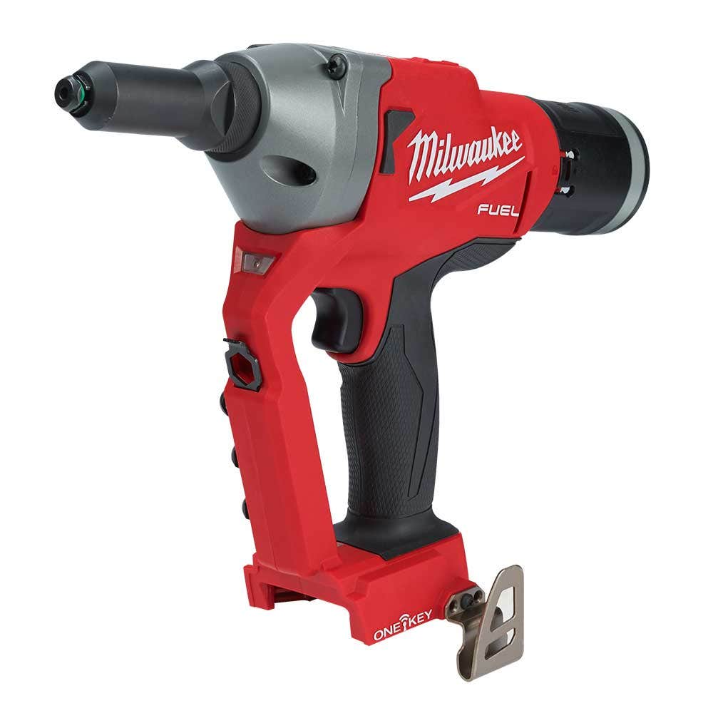 Rebitadeira MILWAUKEE FUEL™ de 18V com tampa ONE-KEY™ M18FPRT-0