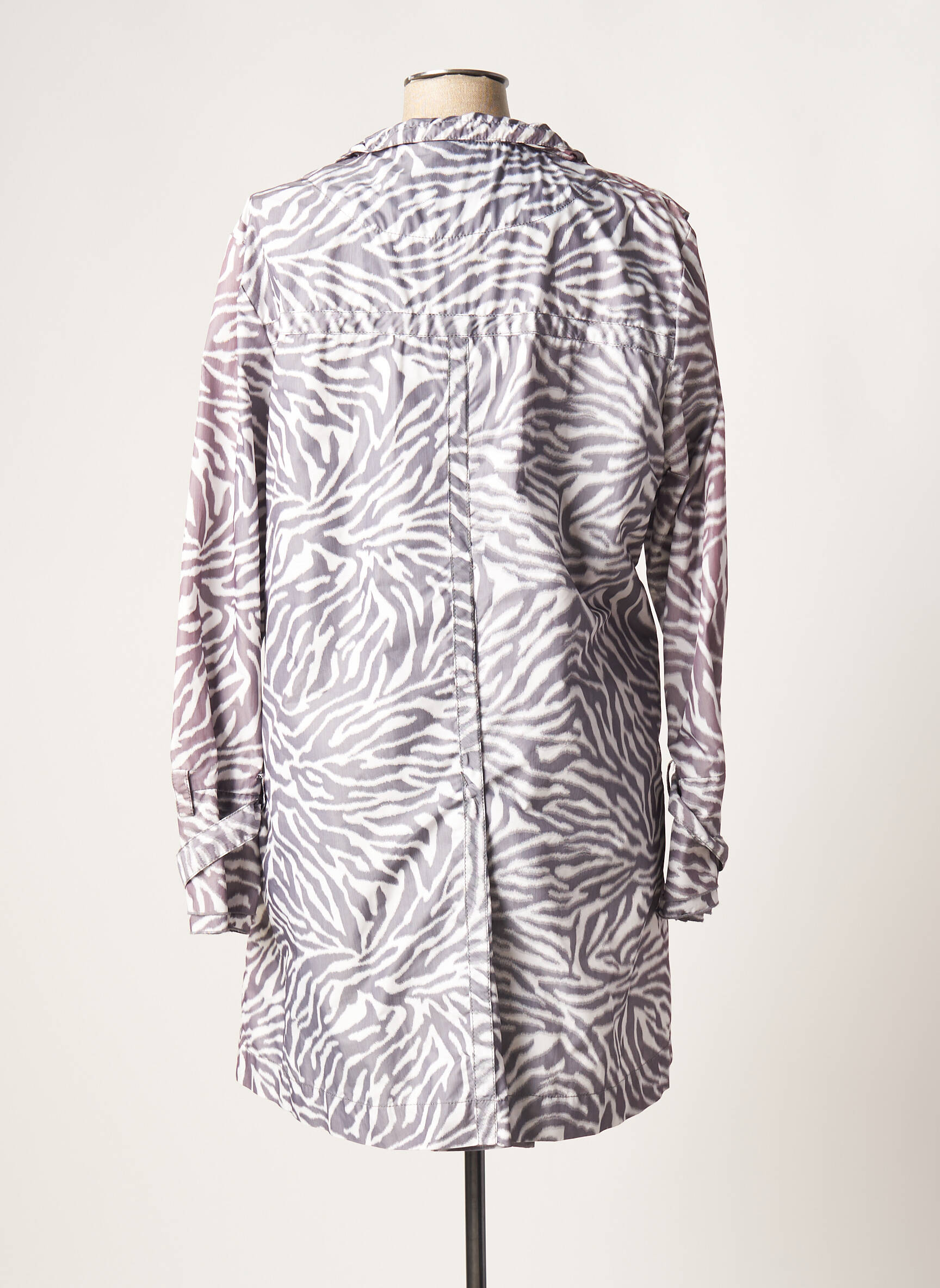 Et Dieu Crea La Femme Impermeables Trenchs Femme couleur gris