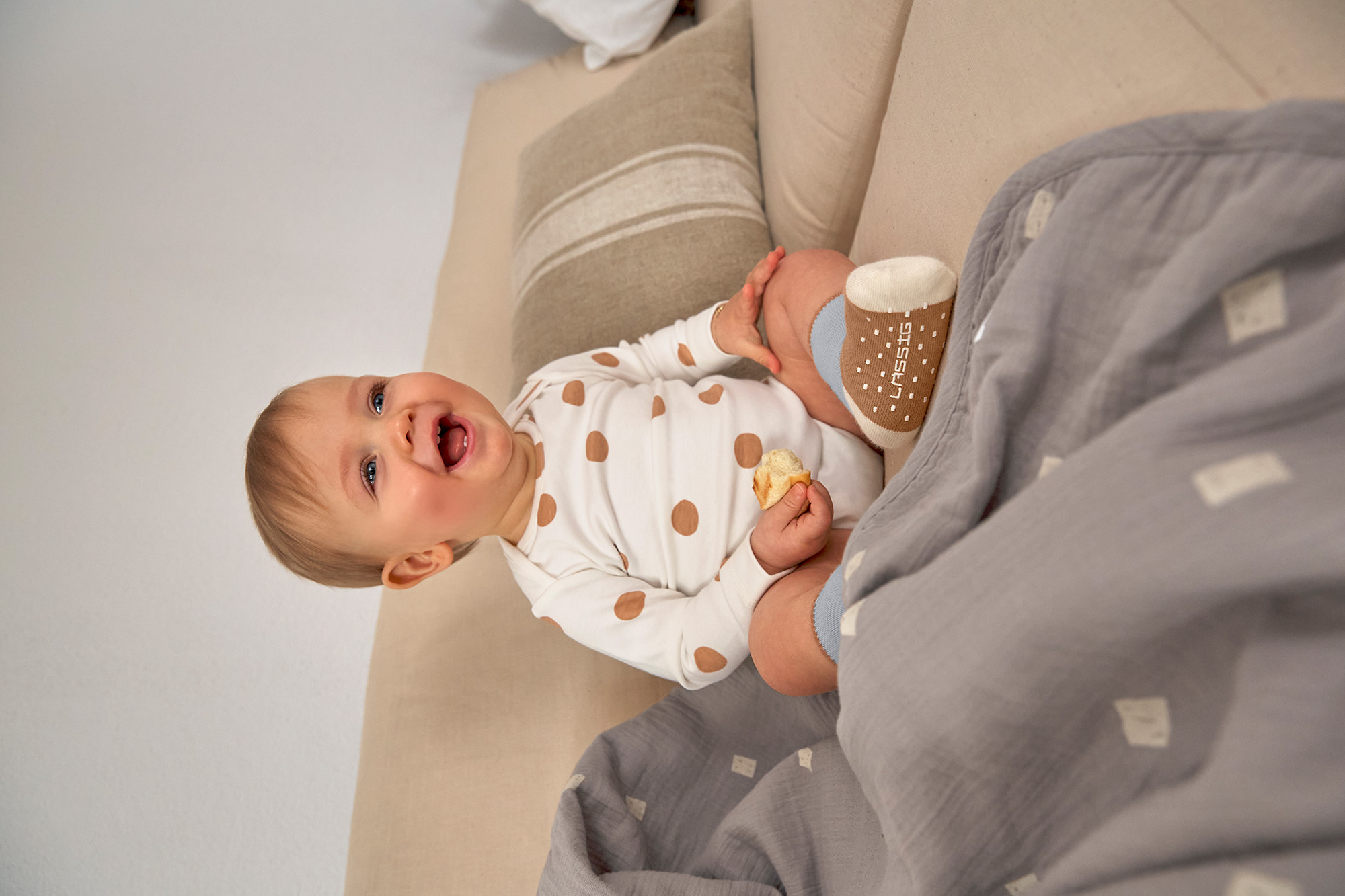 Baby Body langarm - Bio Baumwolle, Punkte, Weiß