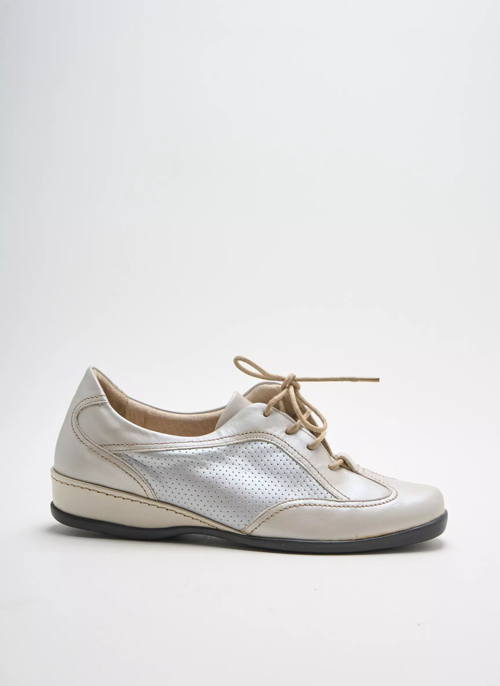 Suave Chaussures Confort Femme couleur beige