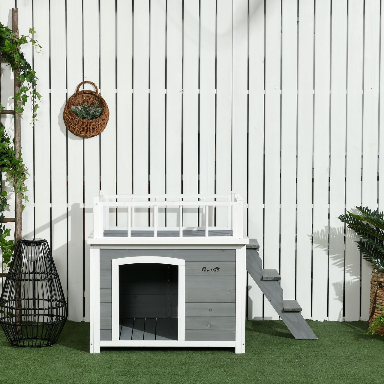 PawHut Hundehütte Hundehaus mit Balkon Erhöhtes Kleintierhaus mit Treppe Fenster