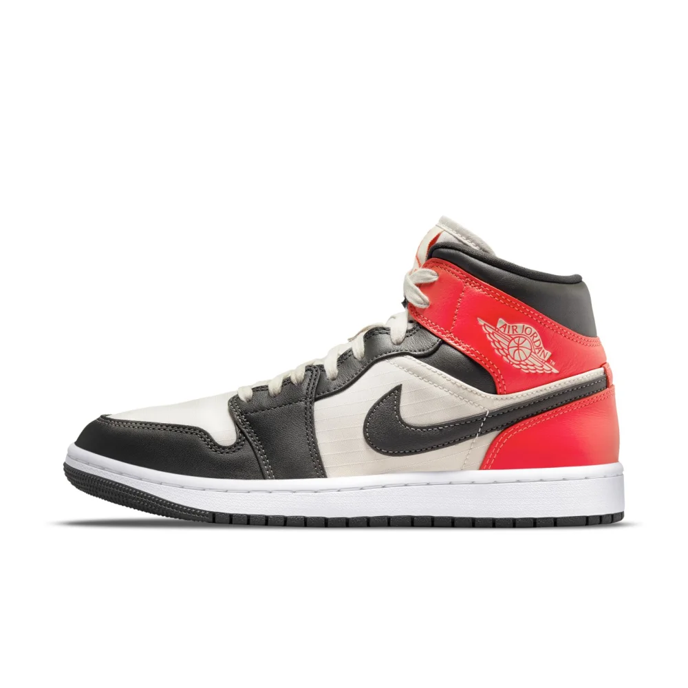NIKE JORDAN 1 Air Jordan Wmns SE Mid DQ6078-100 / braun
