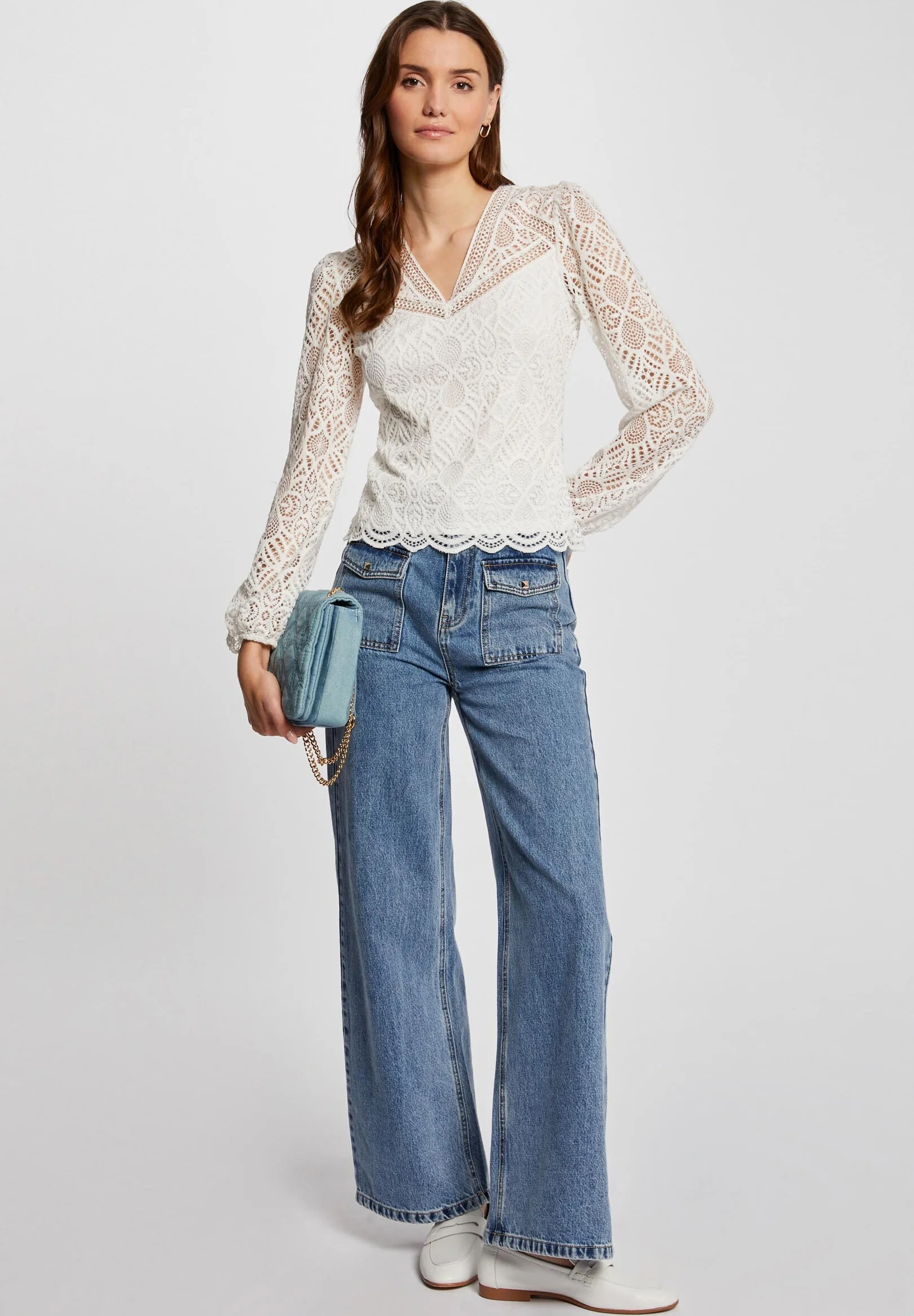 Blusa Morgan con cuello en V