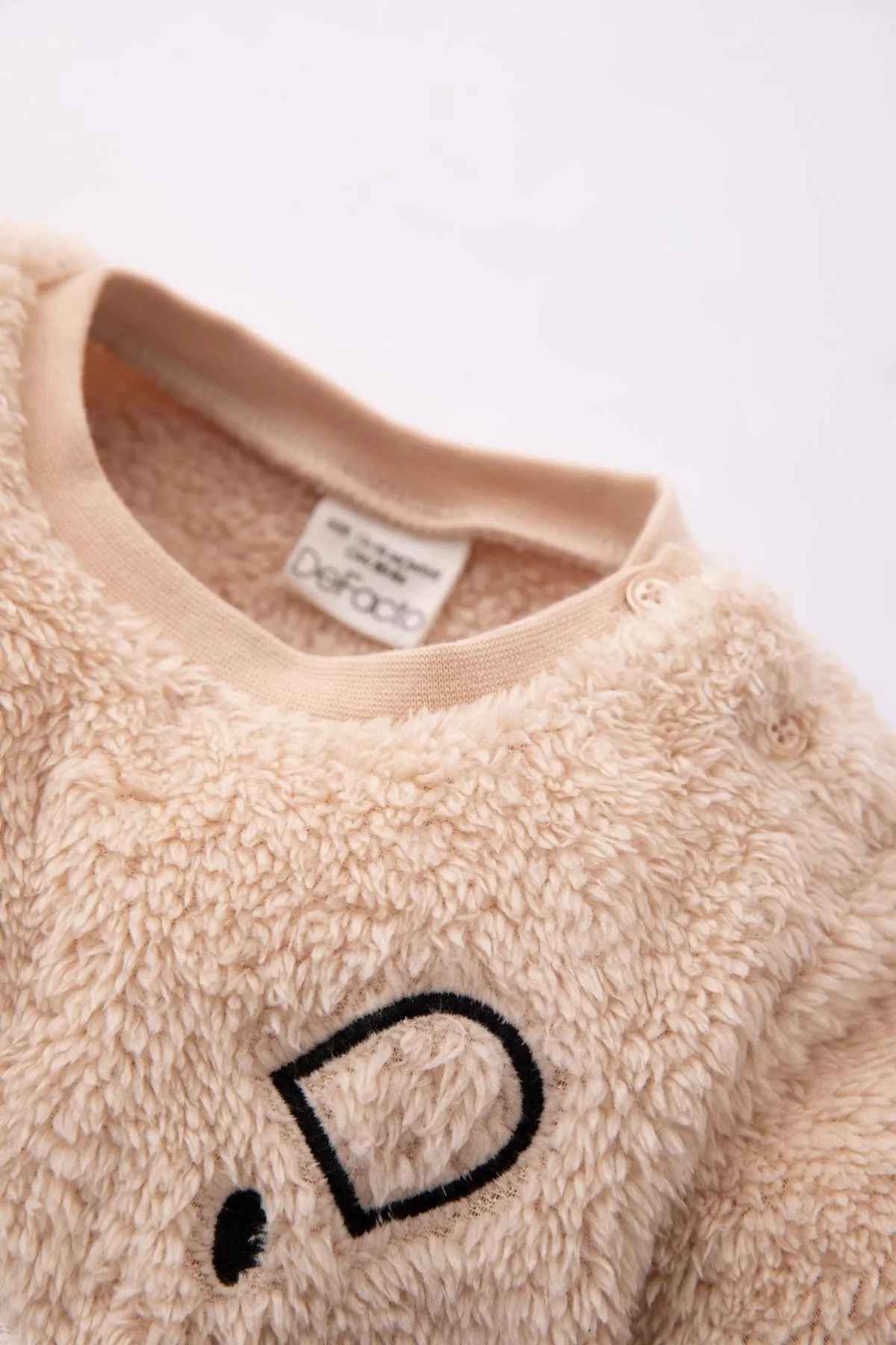 DeFacto  Besticktes Plüsch-Pyjama-Set mit Rundhalsausschnitt für Babys