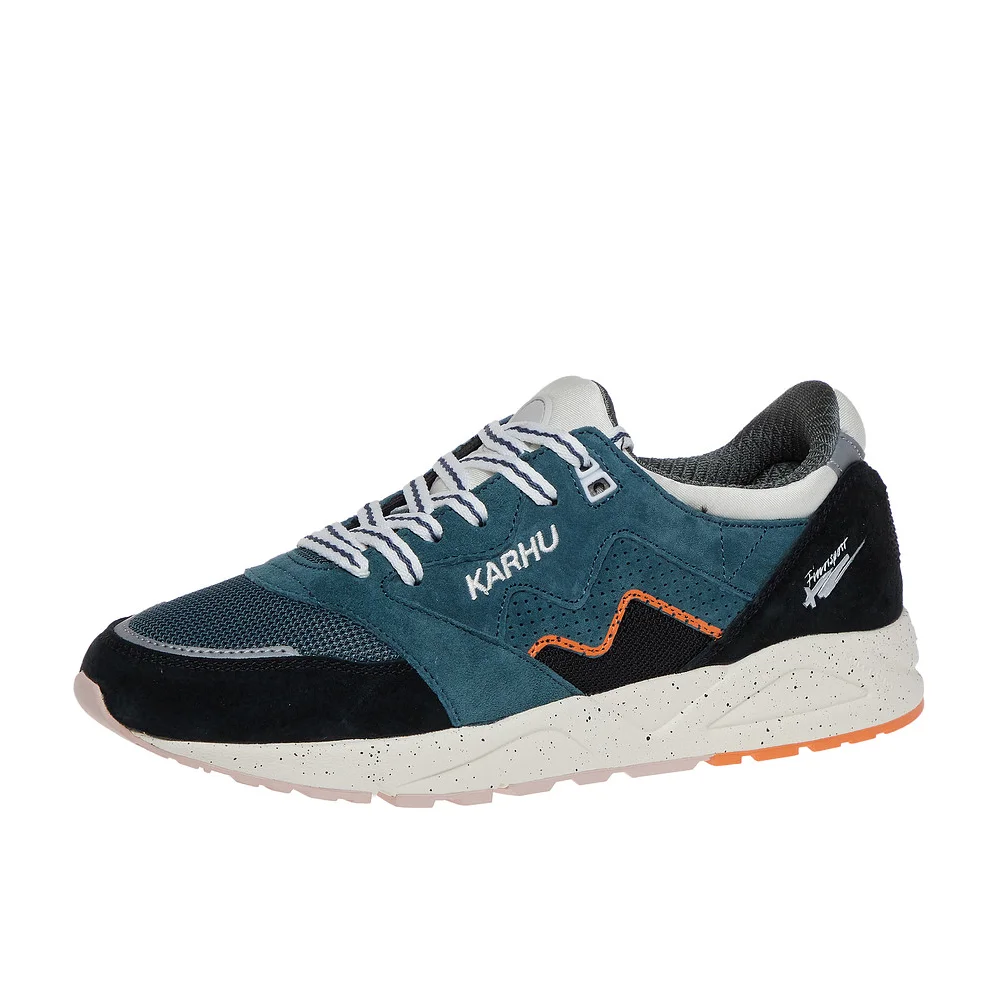 Karhu Aria 95 F803101 / schwarz