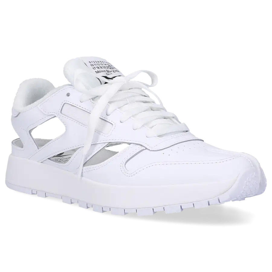 Maison Margiela - Sneaker low x REEBOK TABI Kalbsleder - weiß