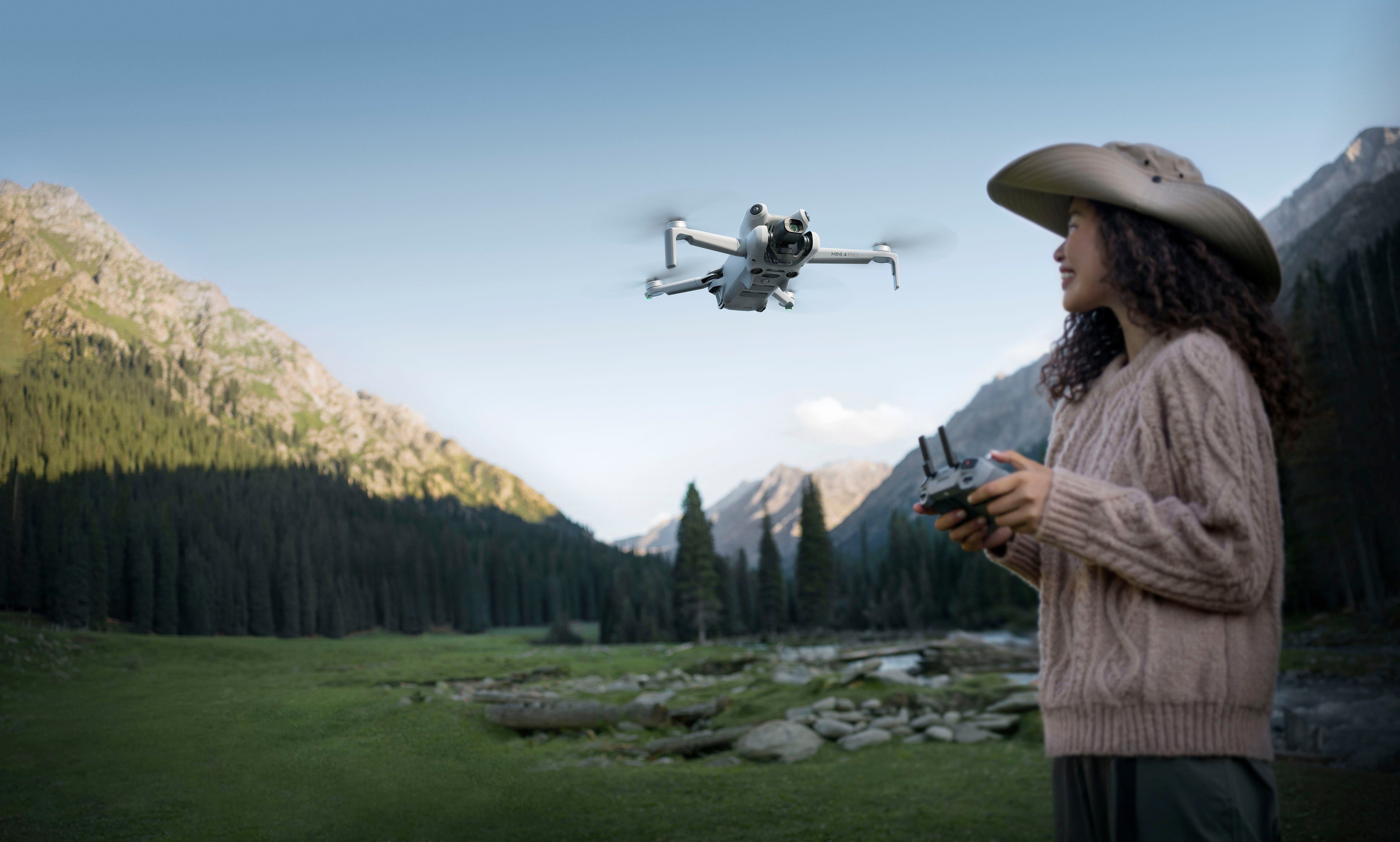 DJI Mini 4 Pro (DJI RC 2) (GL) Drohne (4K Ultra HD)