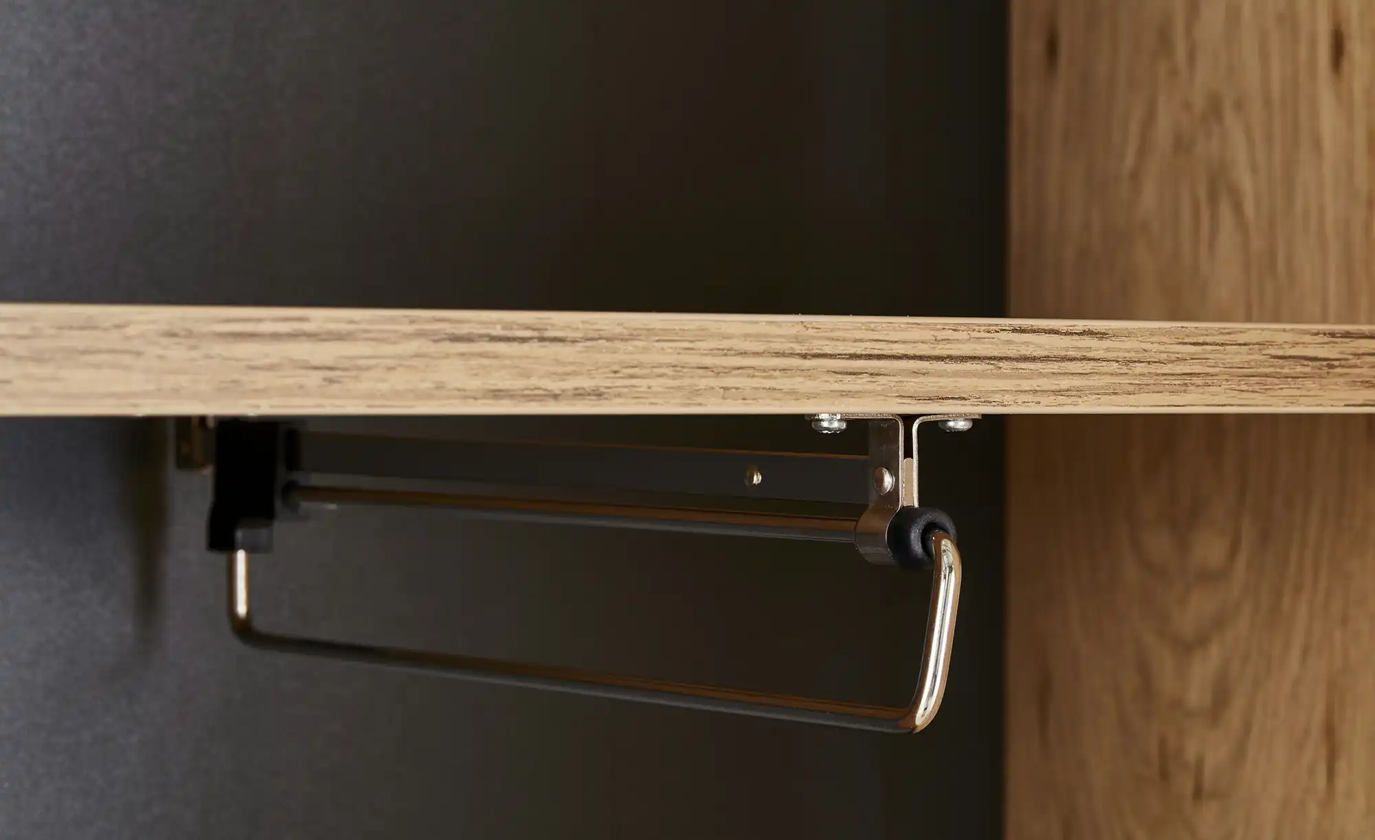 Dielenschrank