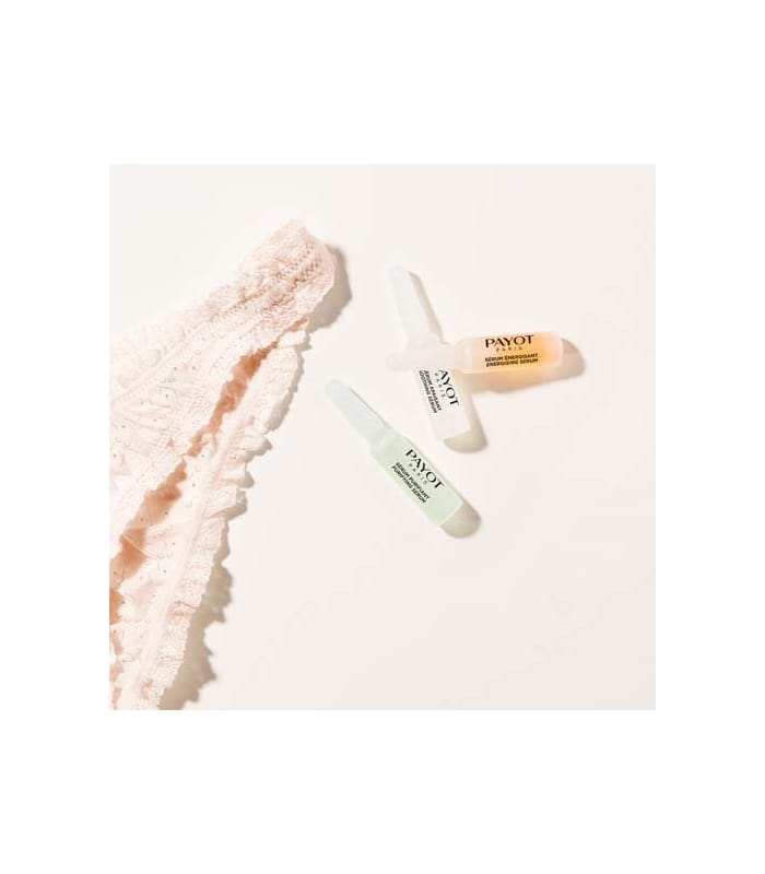 Payot-MY PERIOD LA CURE- LA CURE AUX EXTRAITS BOTANIQUES QUI ÉQUILIBRE LA PEAU AU COURS DU CYCLE FÉMININ