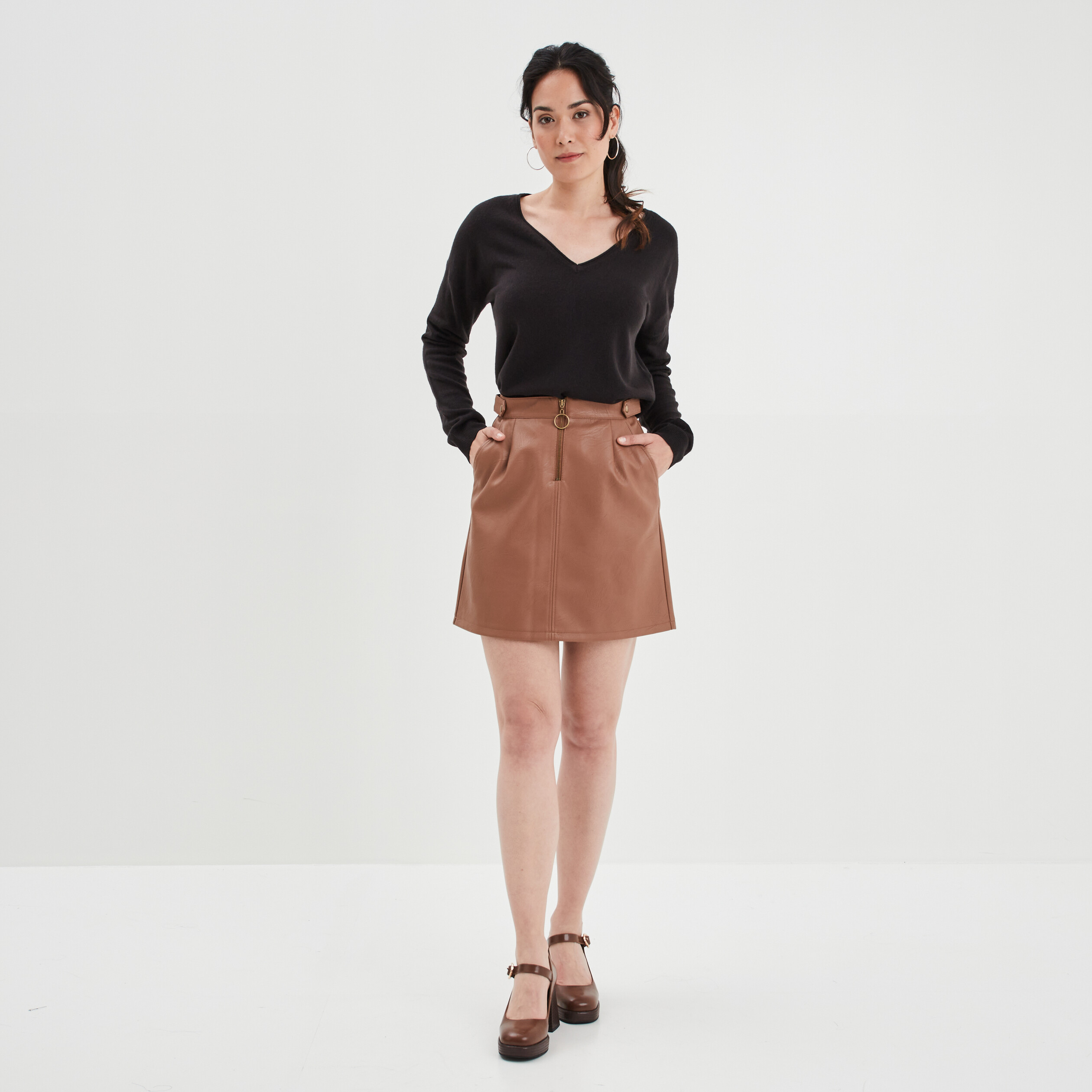 Pull col en V manches longues noir femme | La Halle