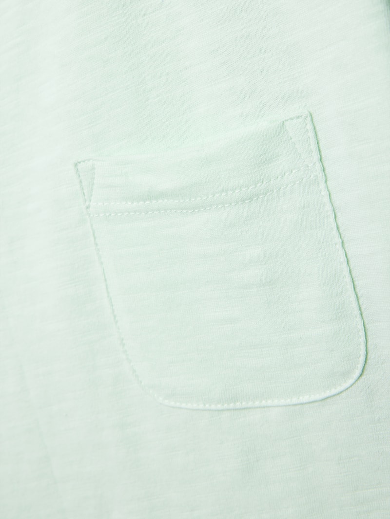 T-Shirt mit Brusttasche in mint