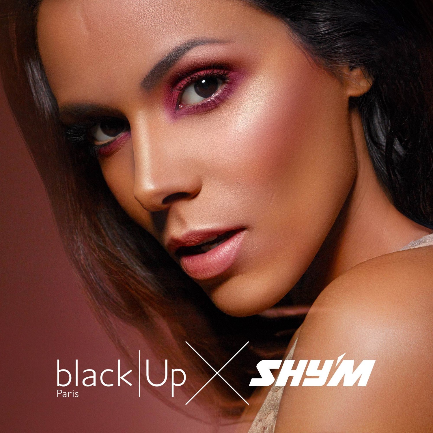 Base de maquillaje Black Up con acabado mate