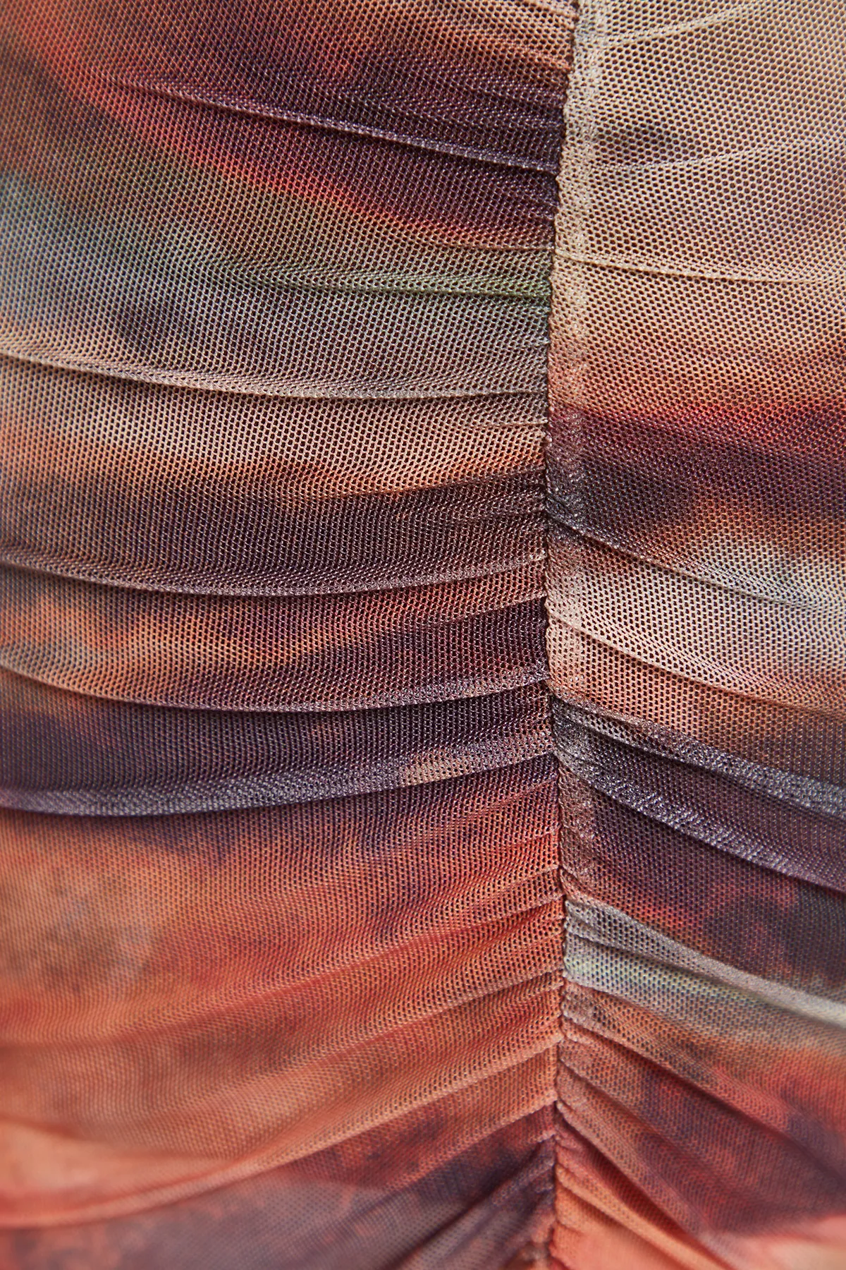 Trendyol Collection  Mehrfarbiges, figurbetontes, drapiertes One-Shoulder-Maxi-Strickkleid mit Tüllfutter TWOSS23EL01799