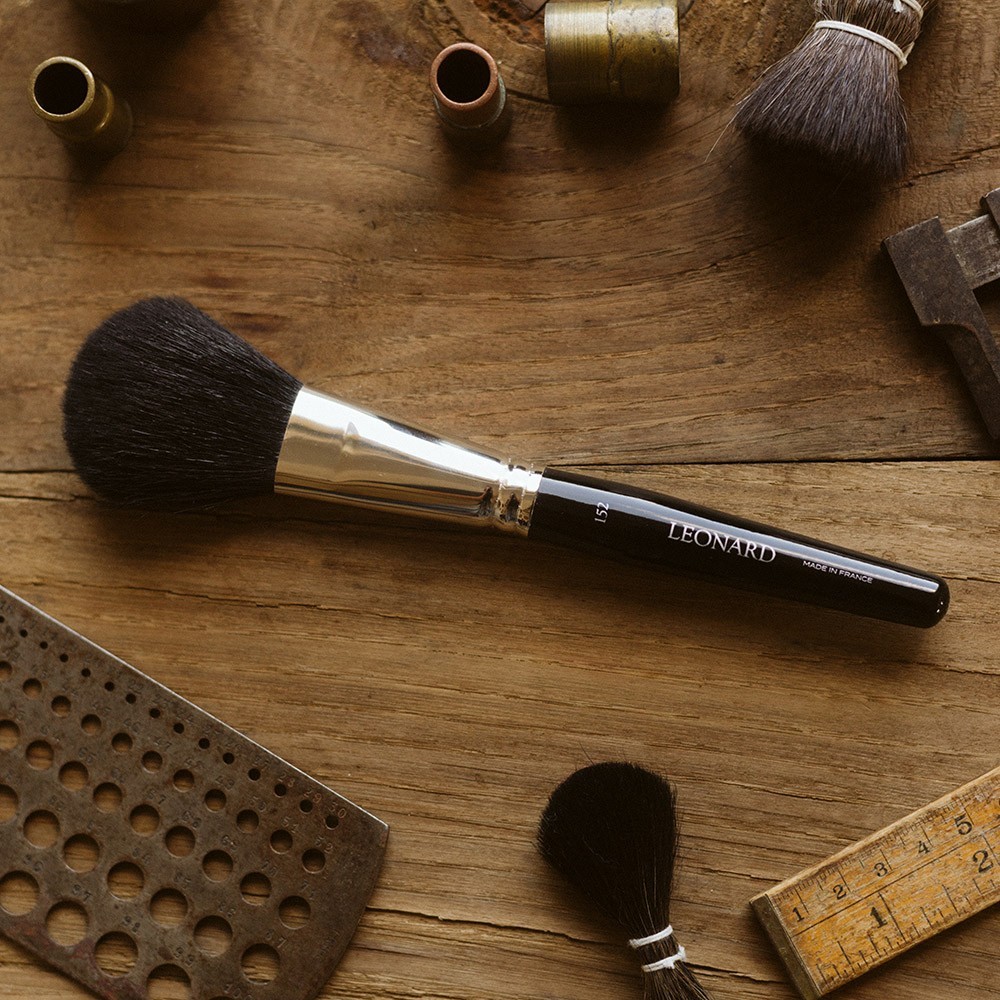 Leonard Brushes Flat, kuppelformet pudderbørste