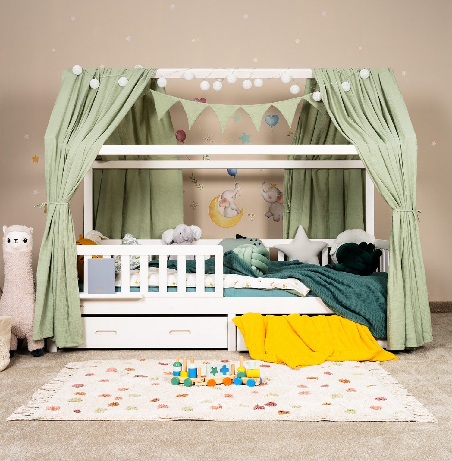Alavya Home® Betthimmel Der Luxus DEKO SET für HAUSBETT 80x160 I 90x200 I Befristetes Angebot (KOMPLETT SET I 2 Stück Betthimmel I 1 Stück Wimpelkette 300cm cm lang mit 9 Stück Wimpeln, 3-tlg), Dekoset aus 100% Bio-Musselin Baumwolle GOTS zertifizier