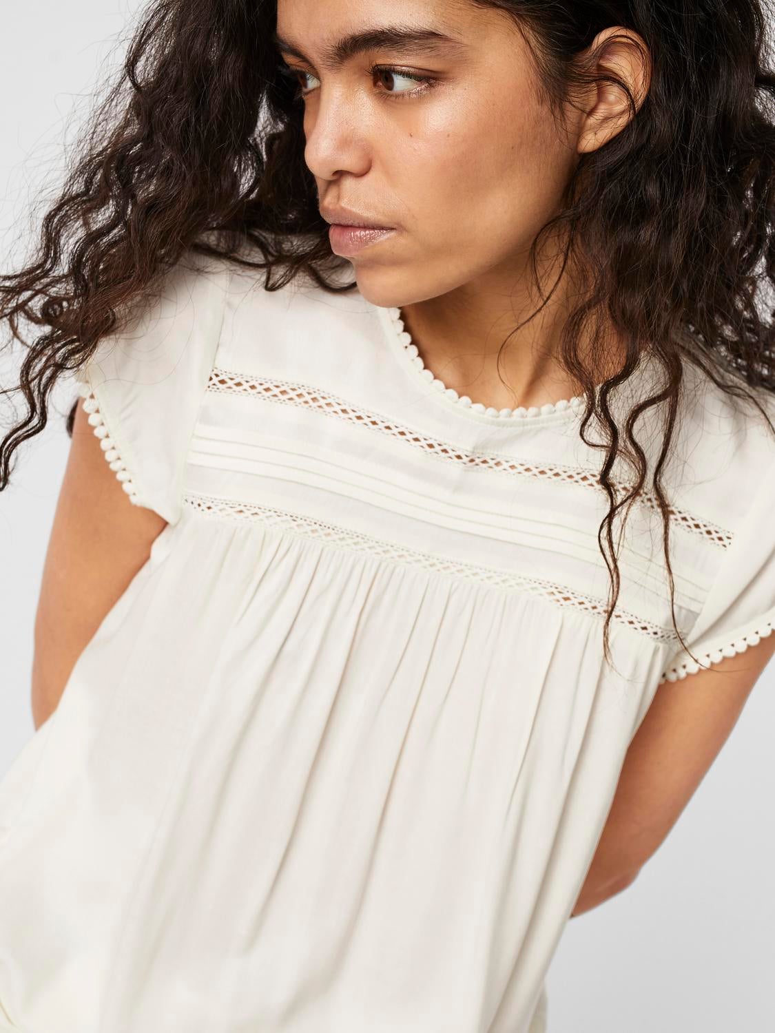 VMDEBBIE Top