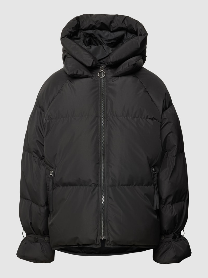 Steppjacke mit Kapuze in schwarz