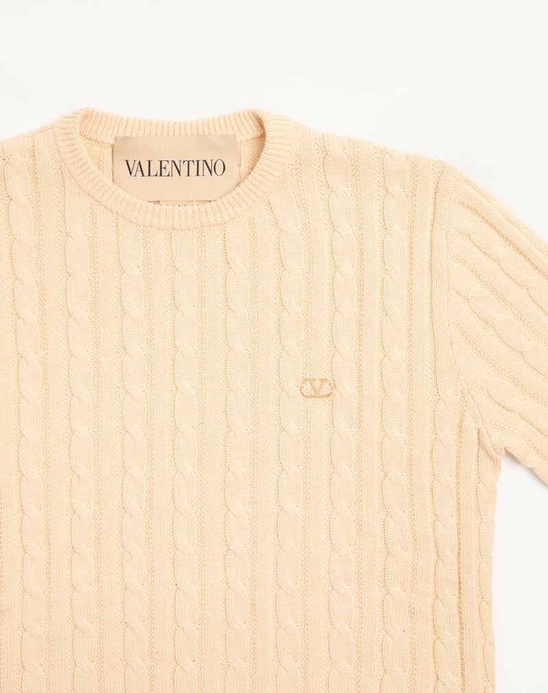 Valentino kabelstrikket bomuldstrøje med rund hals og V-logo på brystet