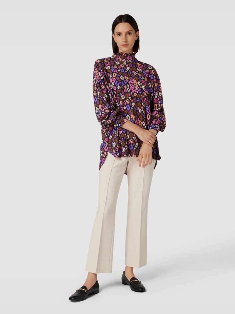 Blusenshirt aus Viskose mit Allover-Muster in lila