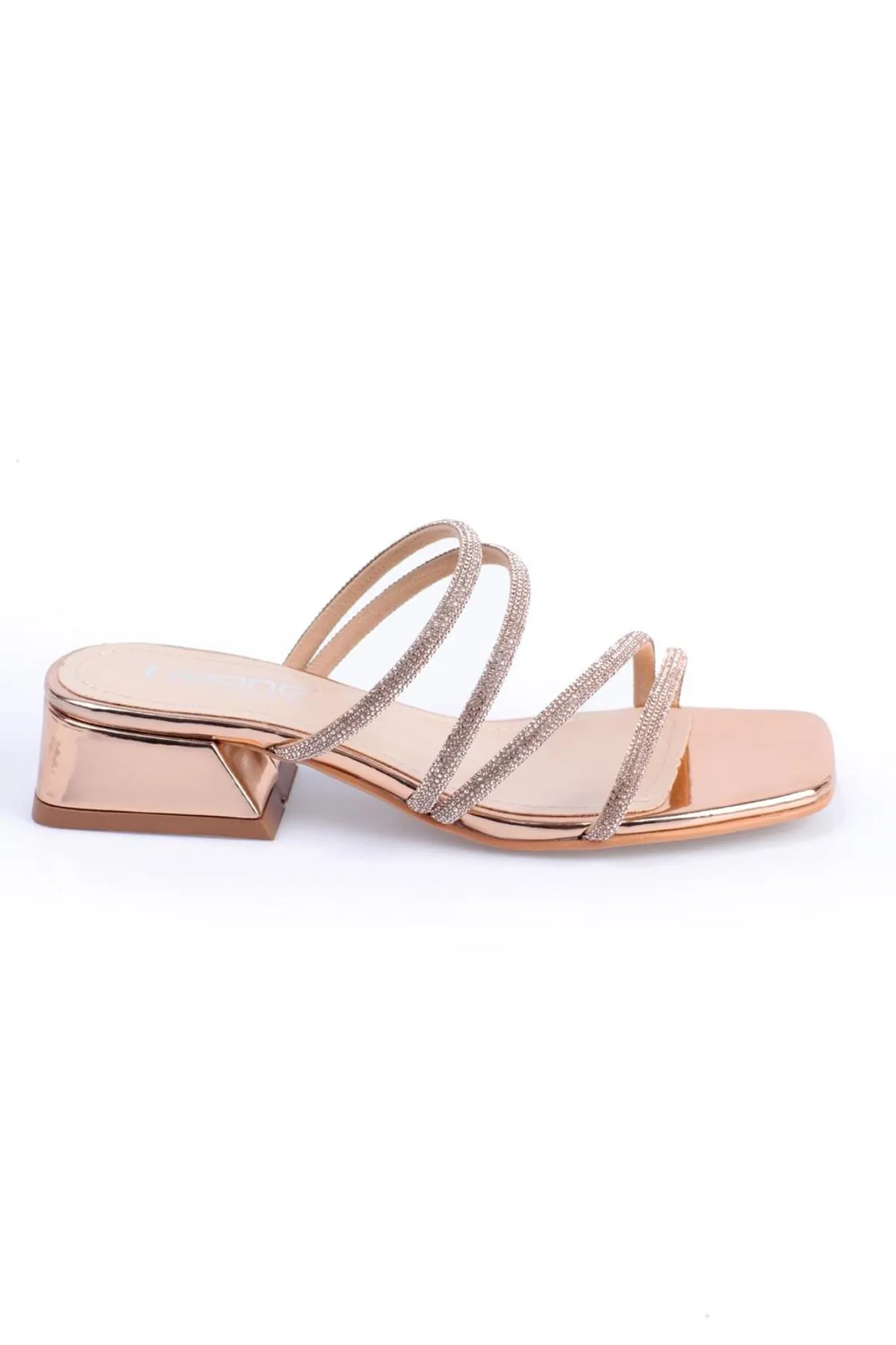 Capone Outfitters  Capone Blunt Toe Stone Banded Short Heeled Mirror Fabric Rose Damen-Hausschuhe