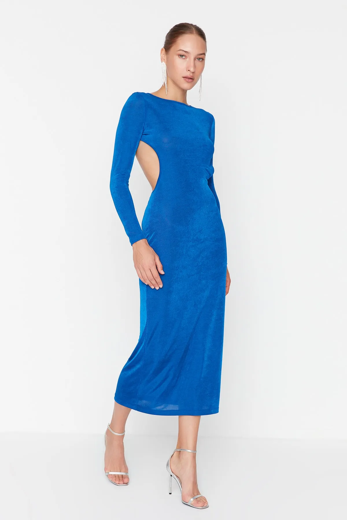 Trendyol Collection  Saks Back Detailliertes Midi-Abendkleid TPRAW23EL00380