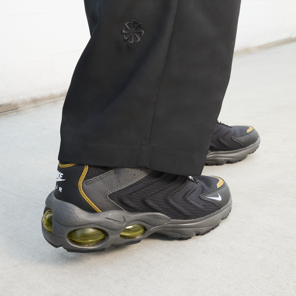 Nike Air Max TW FB9150-001 / schwarz