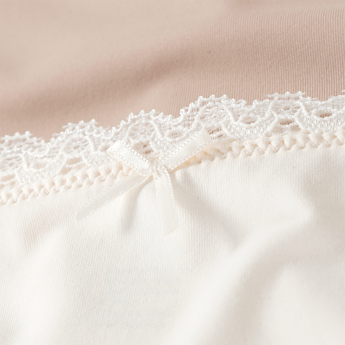 3 Damen Slips mit Spitze