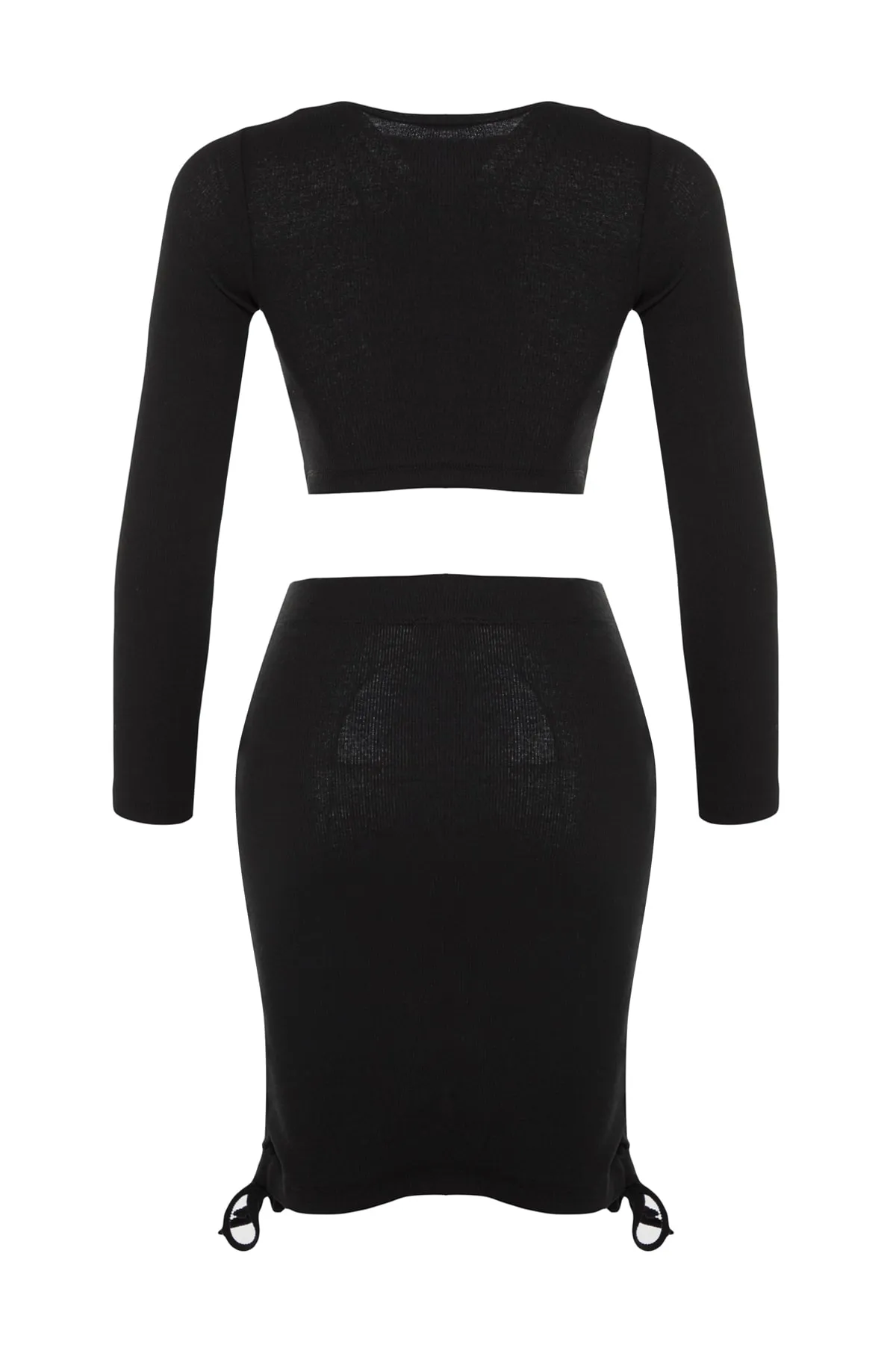 Trendyol Collection  Schwarzes Set aus Oberteil und Unterteil mit Rundhalsausschnitt, geripptem, flexiblem Strick und Raffung TWOAW23AU00269