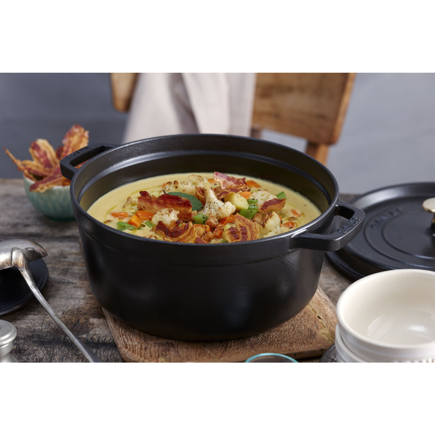 Cocotte 28 cm, rund, Schwarz, Gusseisen