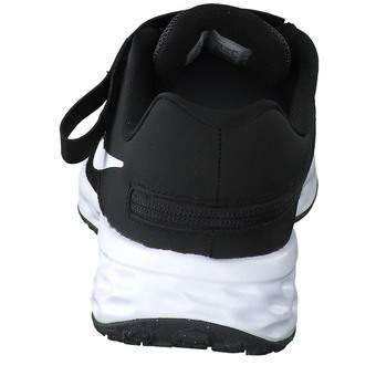 Nike Revolution 6 FlyEase Sneaker in schwarz