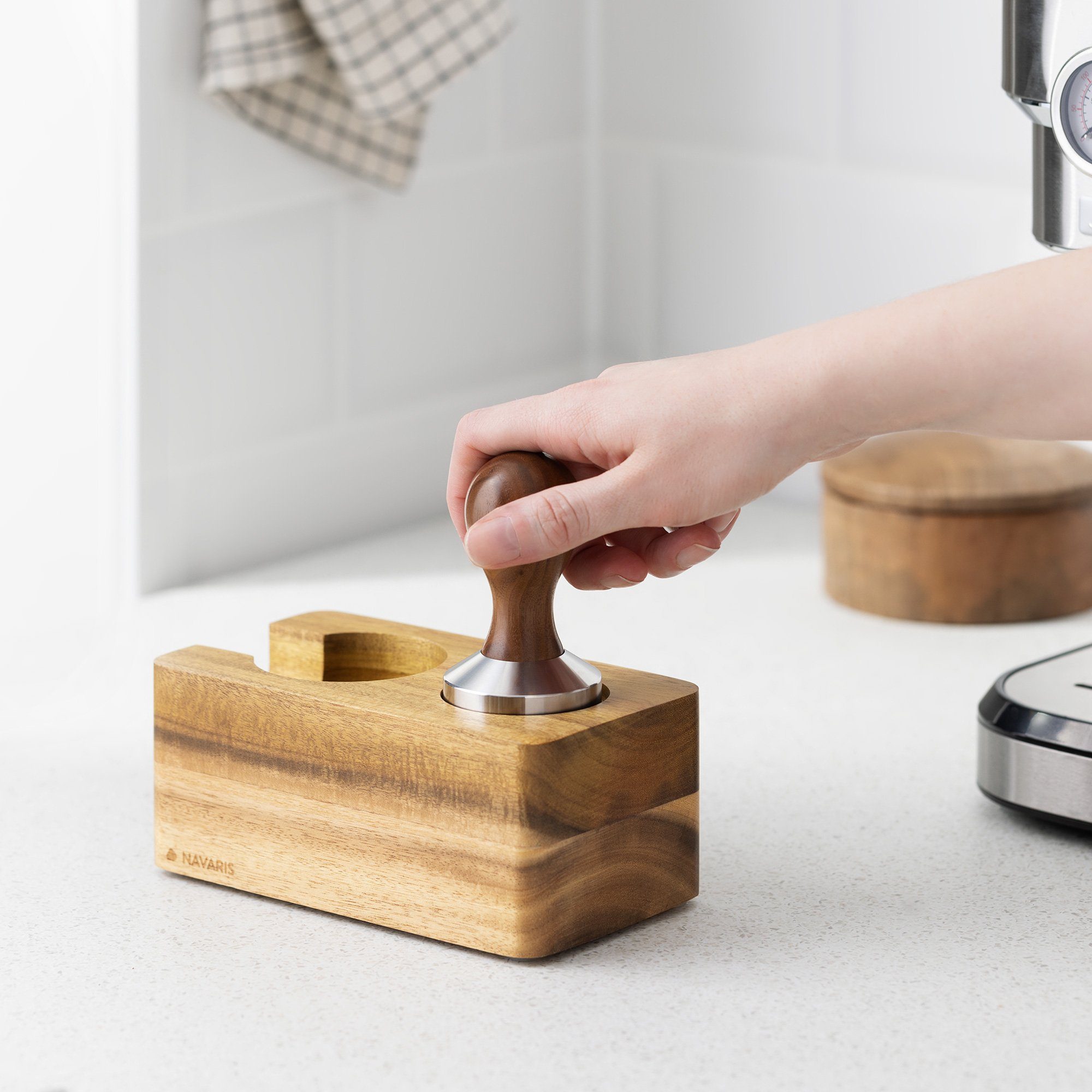 Navaris Kaffeebereiter Tamperstation 51mm/58mm - Holz Tamper Station für Siebträger