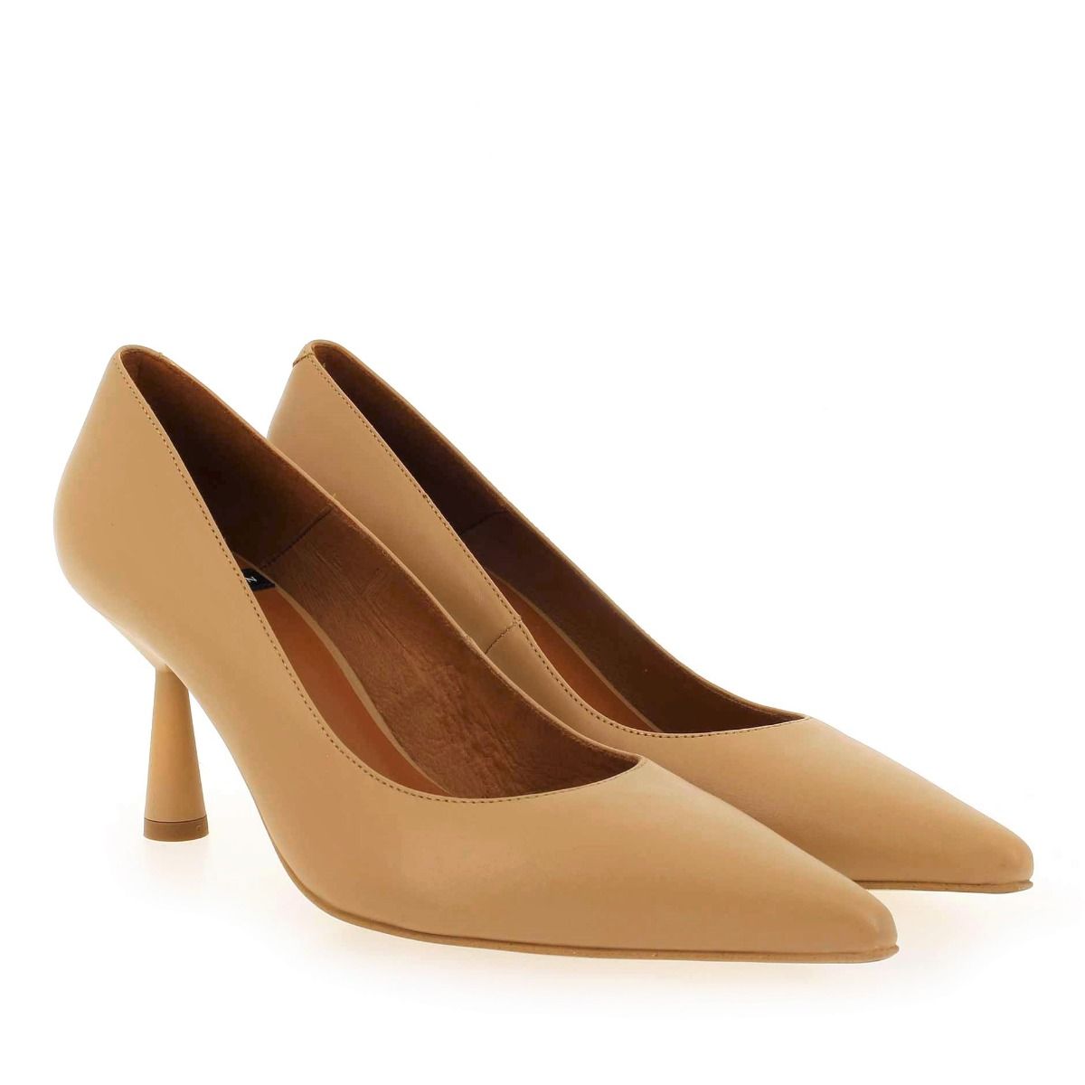 Angel Alarcon  23065-458A - Camel
