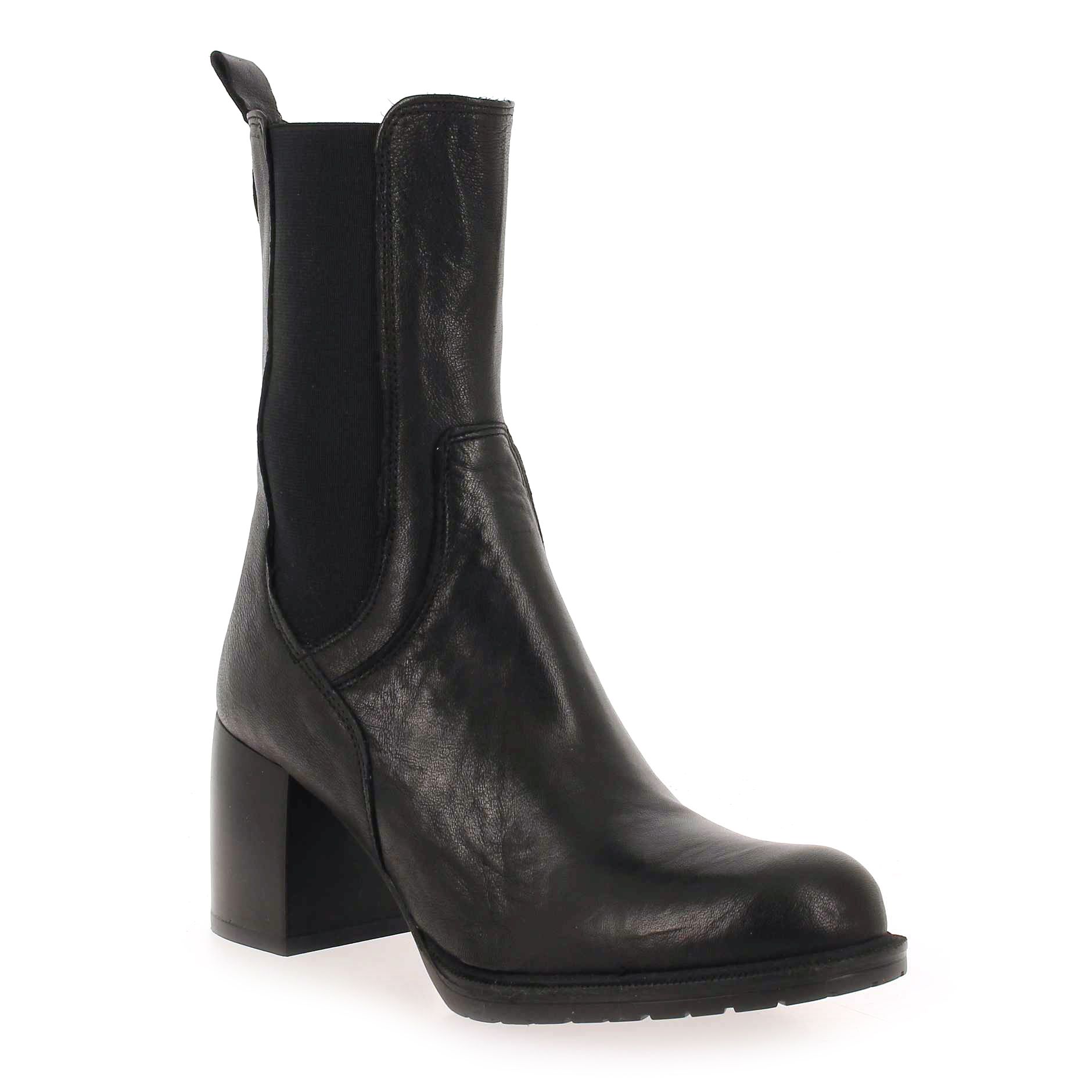 Emanuele Crasto   35003 - Noir