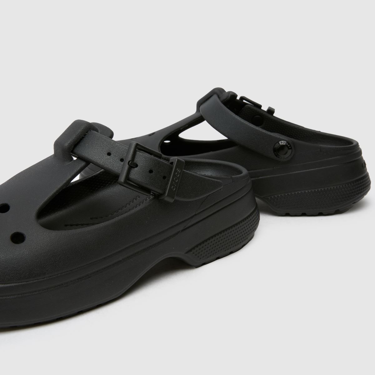 Crocs Classic Mary Jane klumpa szandál fekete színben
