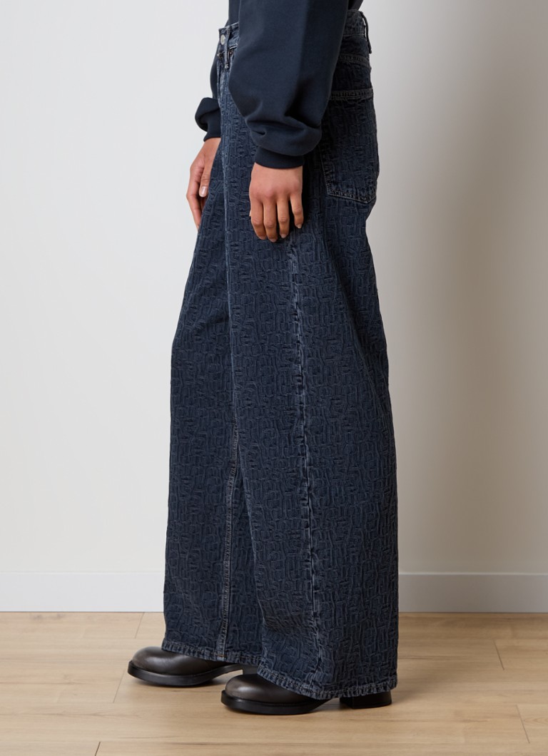 Blugi Acne Studios, semi-uscați, taglio clasic, spălați, închisi la culoare și testați