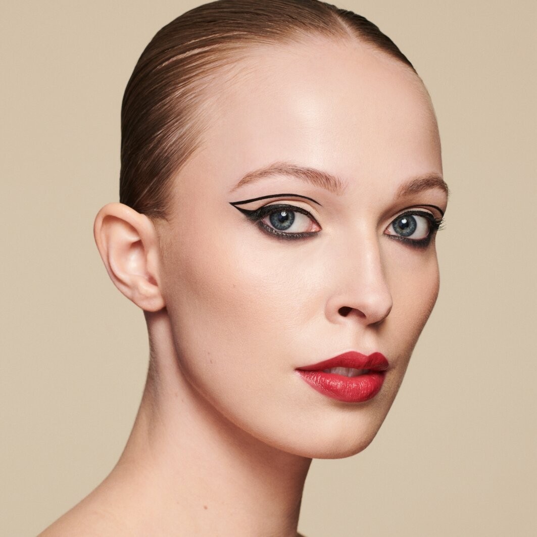 „Catrice Clean ID“ mineralinė matinė veido pudra, 010 neutralus smėlis