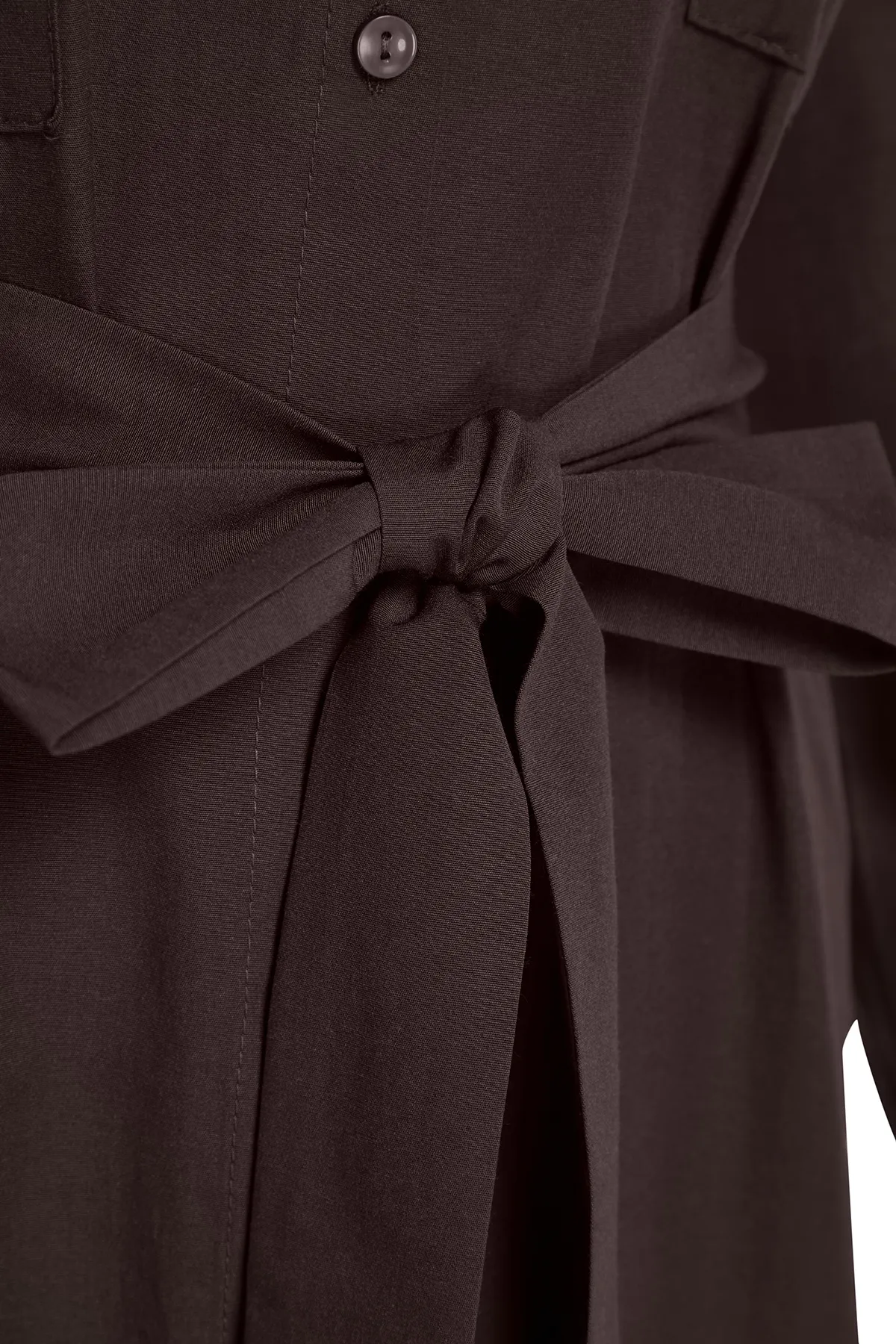 Trendyol Modest  Braunes Hemdblusenkleid aus gewebter Baumwolle mit Gürtel und verstellbaren Ärmeln TCTSS23EB00365
