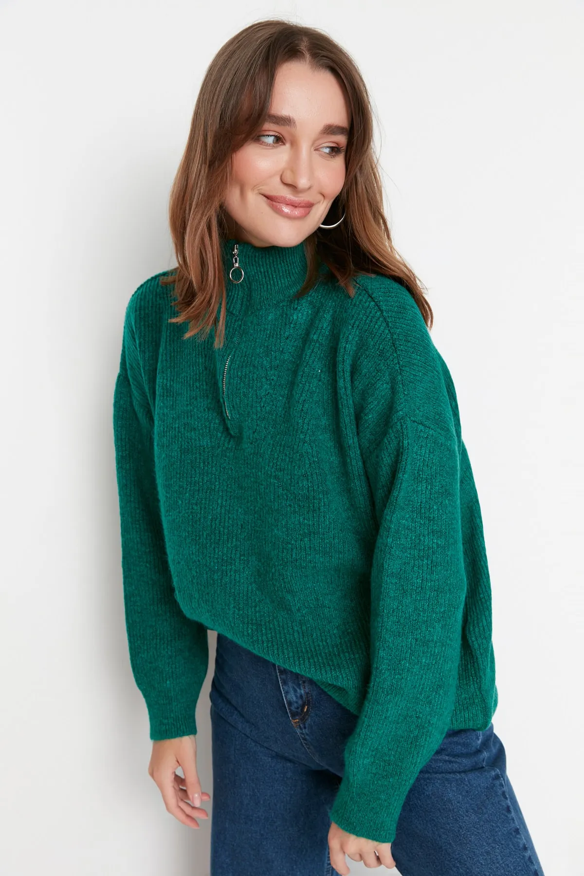 Trendyol Collection  Grüner Strickpullover mit weicher Struktur und Reißverschluss TWOAW20XS0009