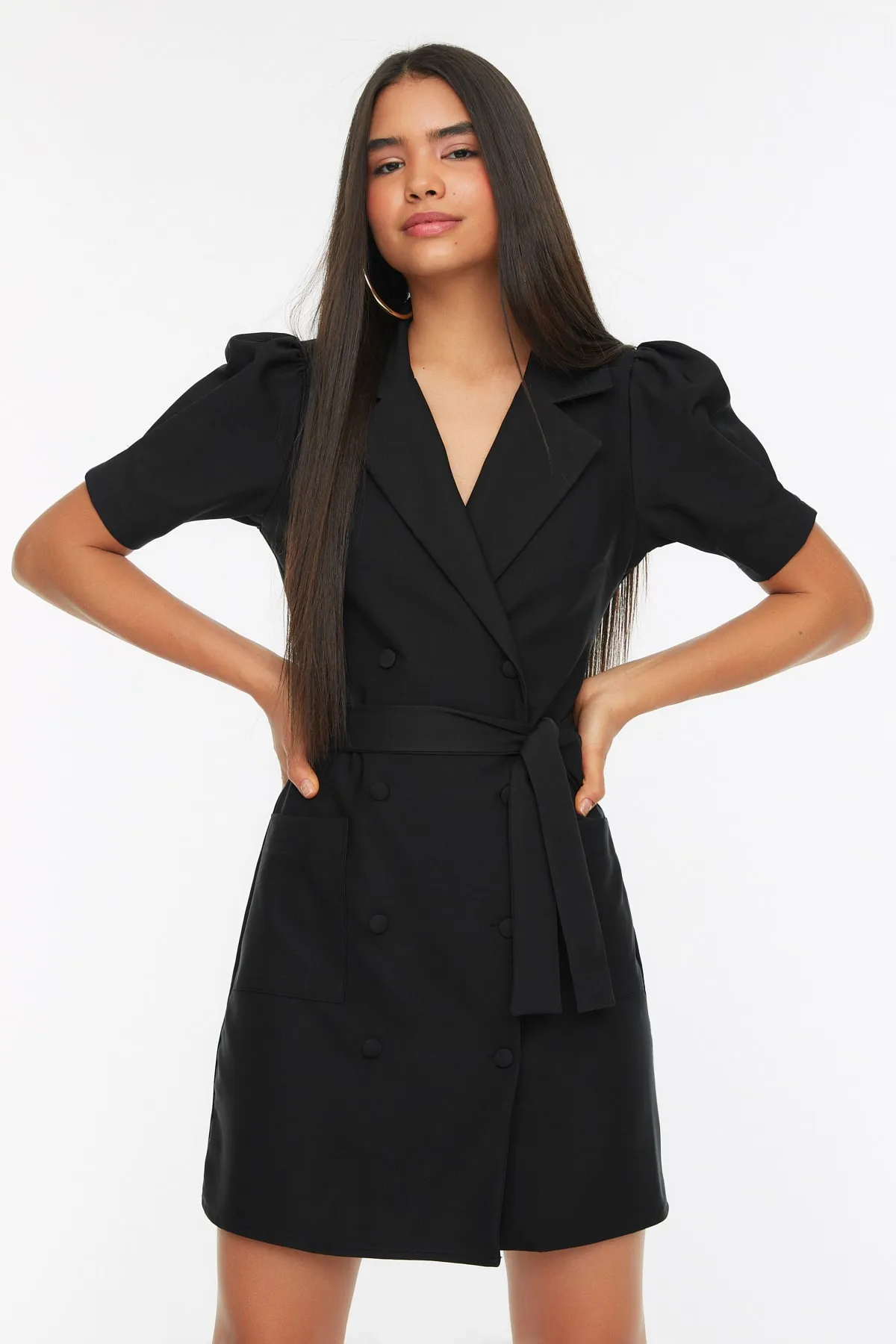Trendyol Collection  Schwarzes, zweireihiges, gewebtes Minikleid mit Schnürdetail TWOSS20EL0236