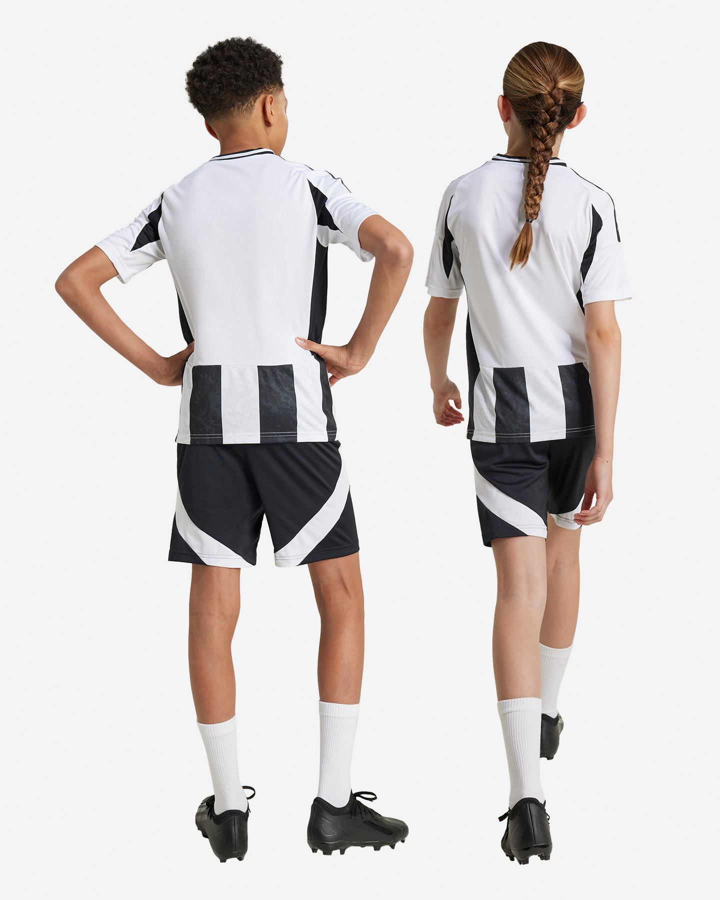 Futbalové šortky Adidas Juventus Home 24-25 Jr IT3553