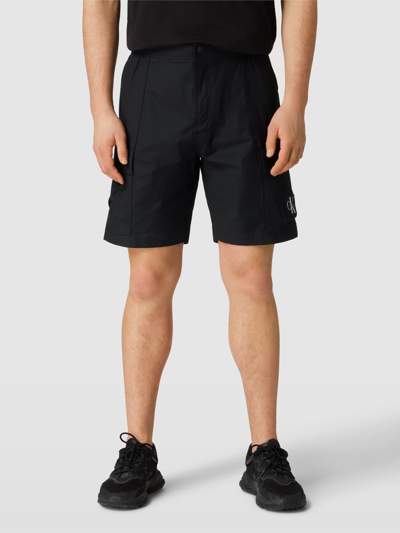 Cargoshorts mit Label-Stitching in black