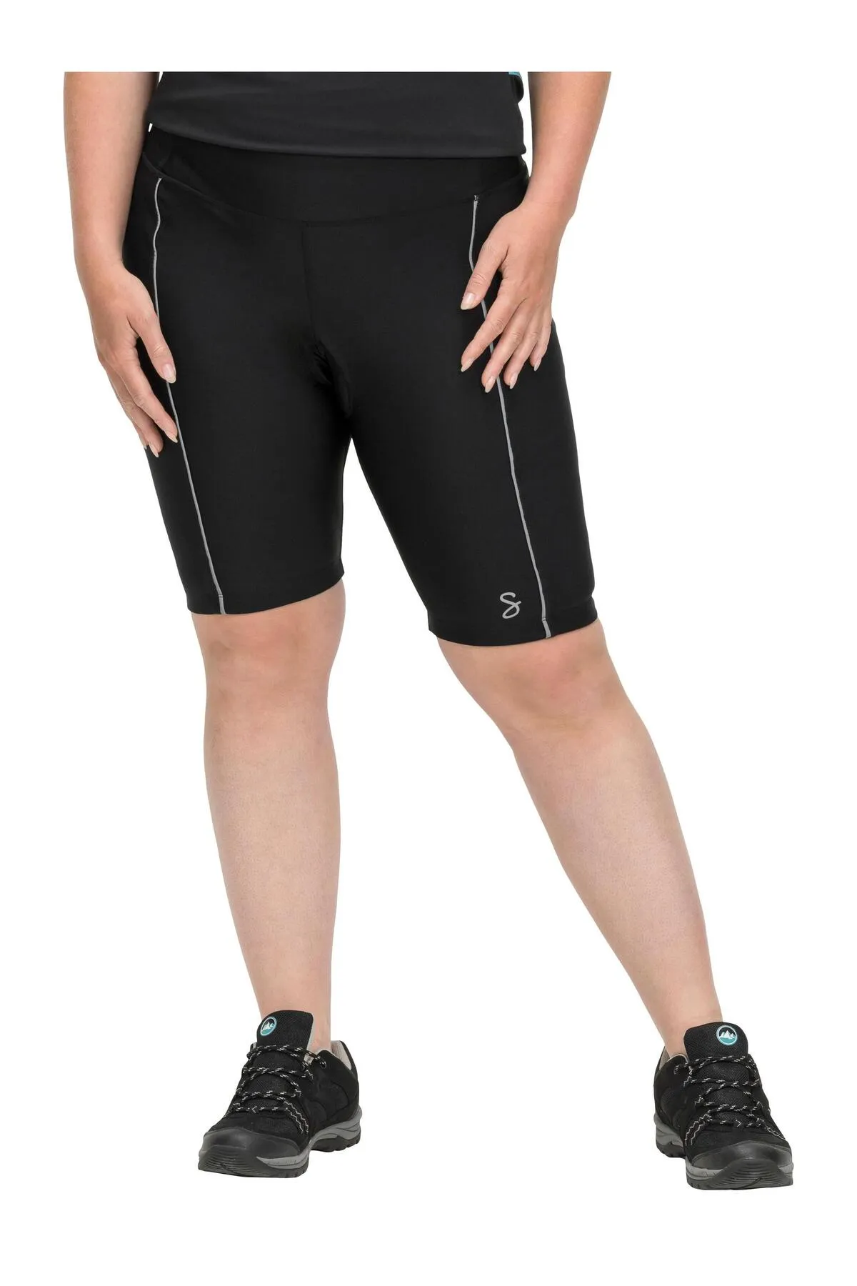 Sheego  Kurze Sporthose - Schwarz - Mittlerer Bund